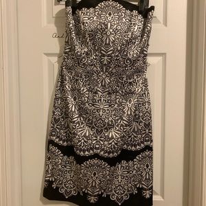 Woman’s dress from white house black market